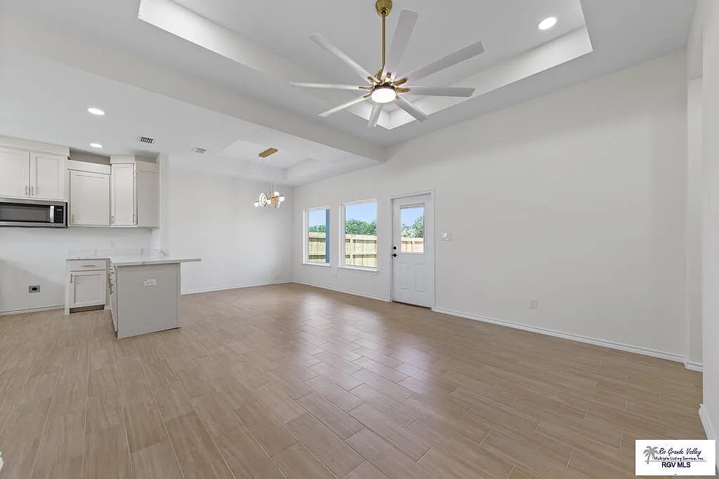 17971 Spruce Street · 5