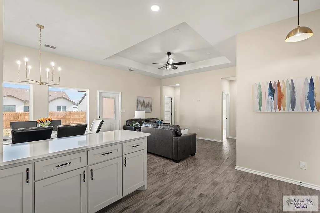 18032 Spruce Street · 4