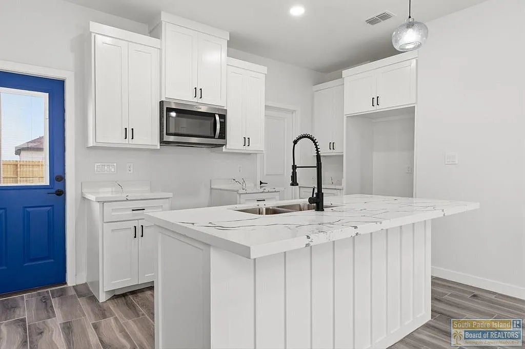 3221 Juan Castillo Ave · 3