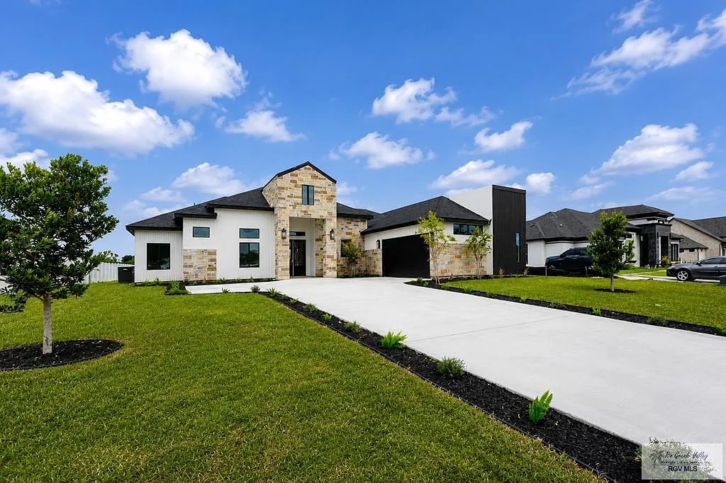 Oak Ranch · $569,000