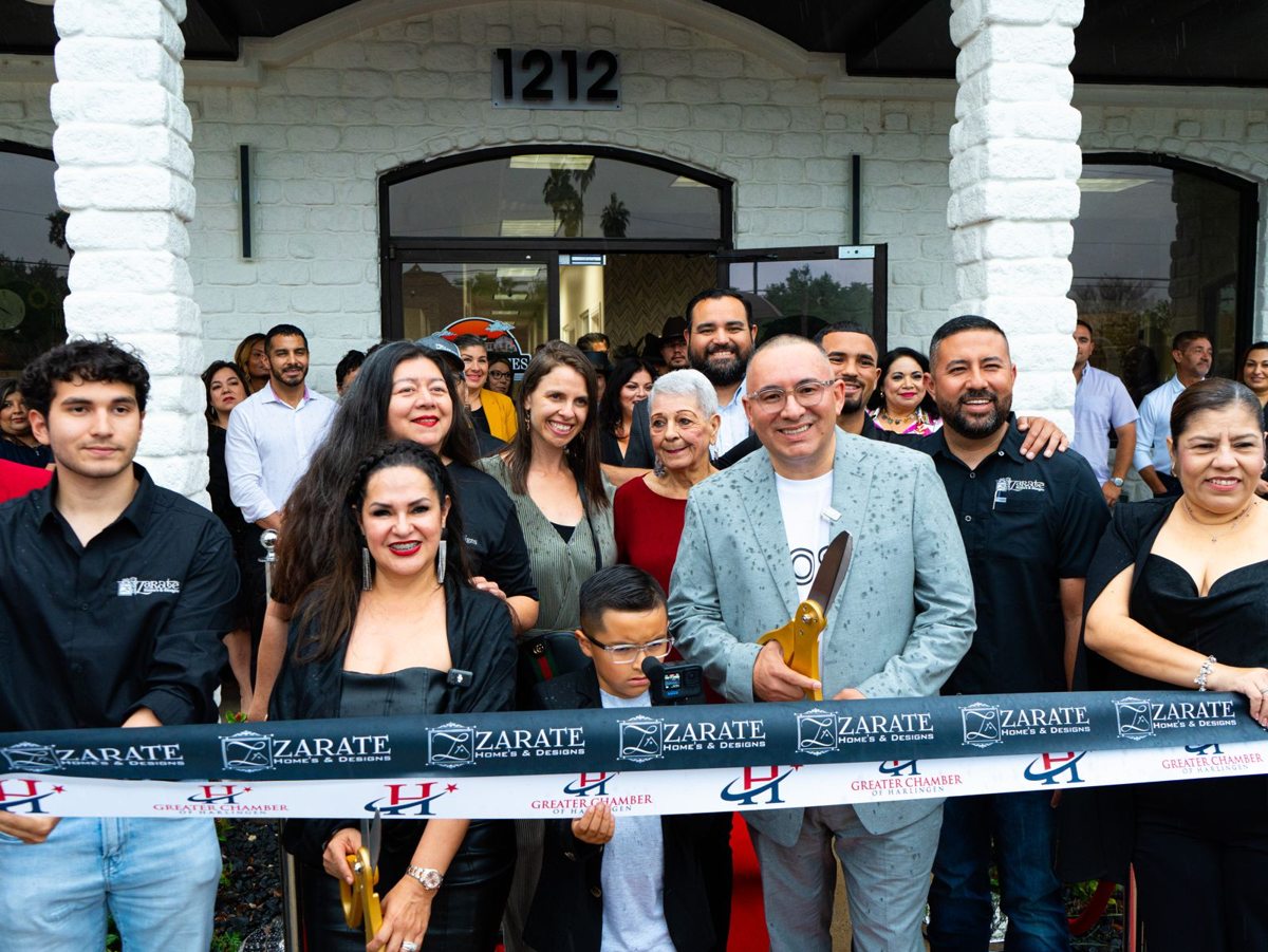 The Valley Shows Up for Zarate · 1