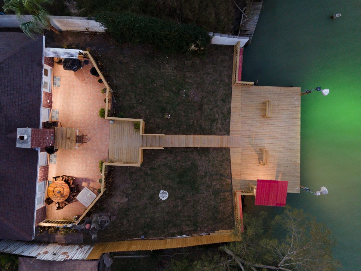 The Arroyo Waterfront House · 7