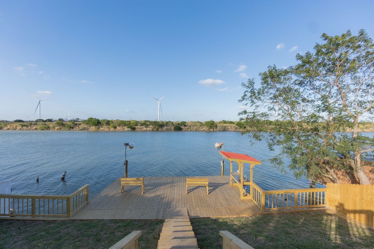 The Arroyo Waterfront House · 2
